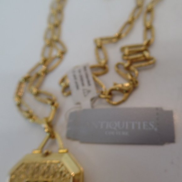 Antiquities Couture NWT Goldtone Maria Antoinette Square Locket Adj to 30" - Picture 15 of 16